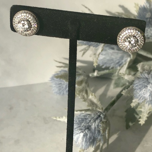 Sterling Silver 925 Circle Halo Stud Earrings - Picture 2 of 10